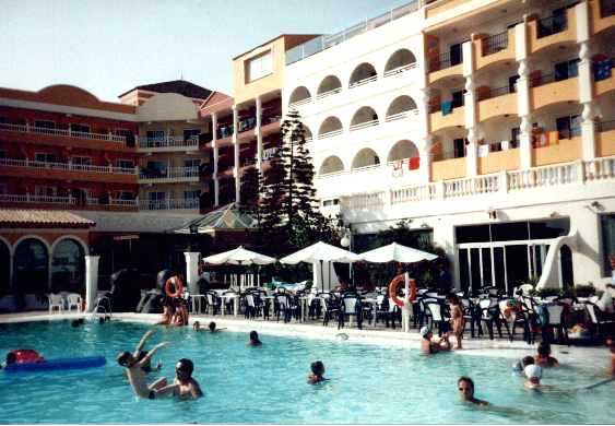 Unser Hotel-Pool in Almeria